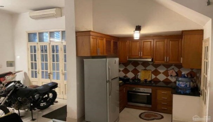 Cho thuê nhà ngõ Tô Ngọc Vân, Tây Hồ, 30 m2 - 3 tầng - 2N- Giá 13 Triệu (ctl) - GĐ, VP, nhóm